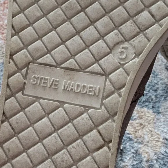 📸 Steve Madden JWedgie Silver Boots - Picture 5 of 6